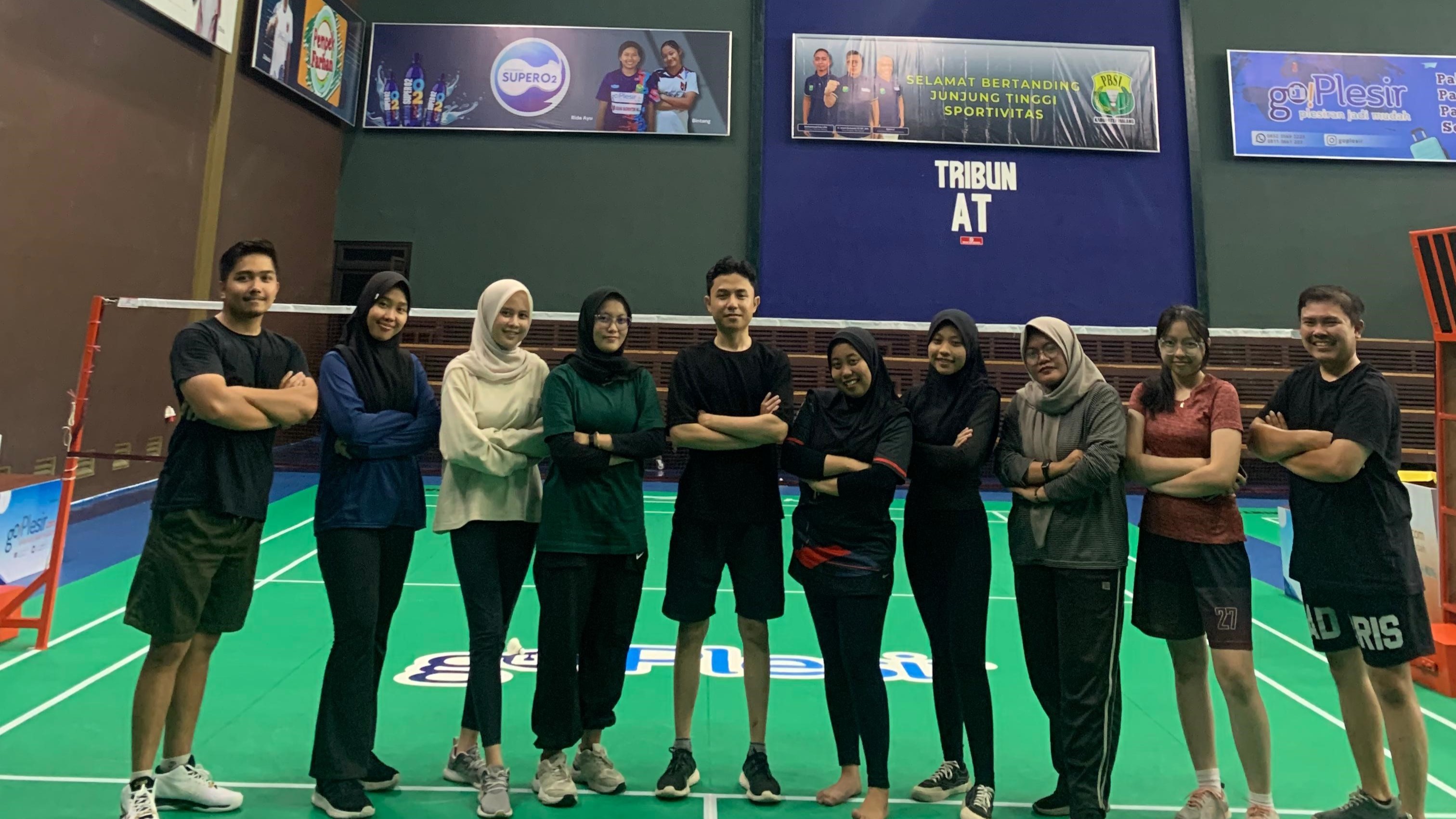 Kebersamaan dan Semangat Sehat: Aktivitas Rutin Badminton Karyawan PT Digiponic Maju Jaya